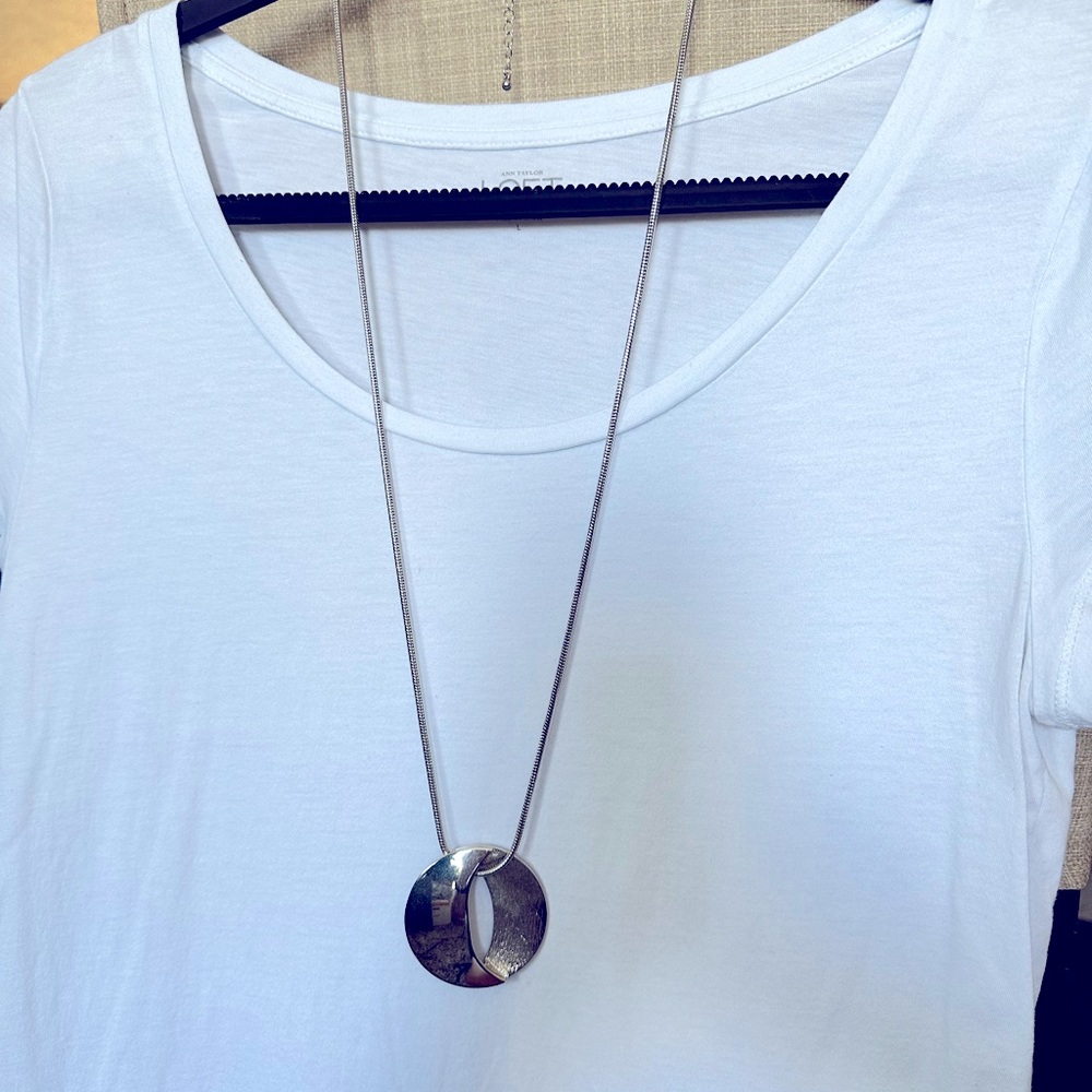 Lia sophia silver/rhodium pendant 32-35” necklace